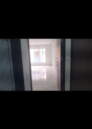 Room in 2 BHK Apartment at Jeevan Anand, Andheri West – for Rent