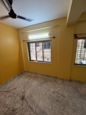 Room in 3 BHK Apartment at Sarsuna – for Sale