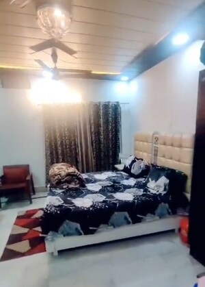 Bedroom in 1 RK Builder Floor at Patel Nagar – for Rent
