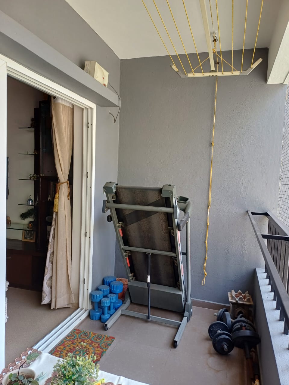 3 BHK + Servant Room Apartment For Sale in SJR Luxuria