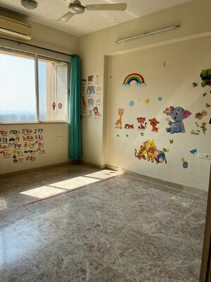 Room in 3 BHK Apartment at Hiranandani Avalon, Powai – for Rent