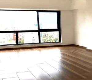 Room in 3 BHK Apartment at Wadala West – for Sale