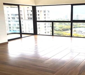 Room in 3 BHK Apartment at Wadala West – for Sale