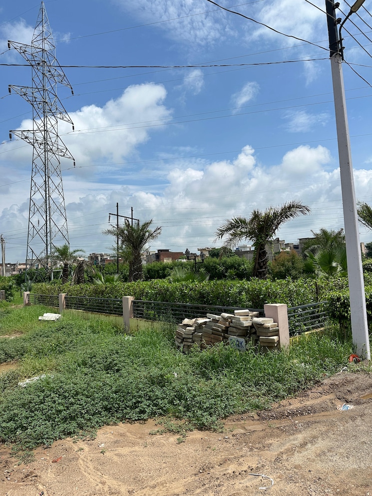 undefined, kharar  102 Sq.Yd. Plot In Kharar Mohali 9350166