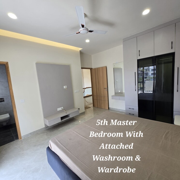 Living Room, aerocity 5 Bedroom 200 Sq.Ft. Independent House In Aerocity Mohali 9350308