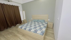 1 BHK Apartment For Rent in Paramount Golfforeste, Zeta I Greater Noida