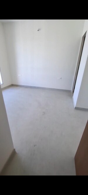 Room in 1 BHK Apartment at Raymond Ten X Habitat, Pokhran Road No Two – for Rent