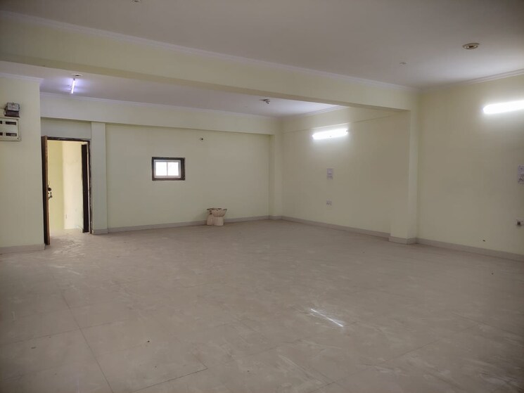 Room, site 4 sahibabad Commercial Office Space 1800 Sq.Ft. In Site 4 Sahibabad Ghaziabad 9350199
