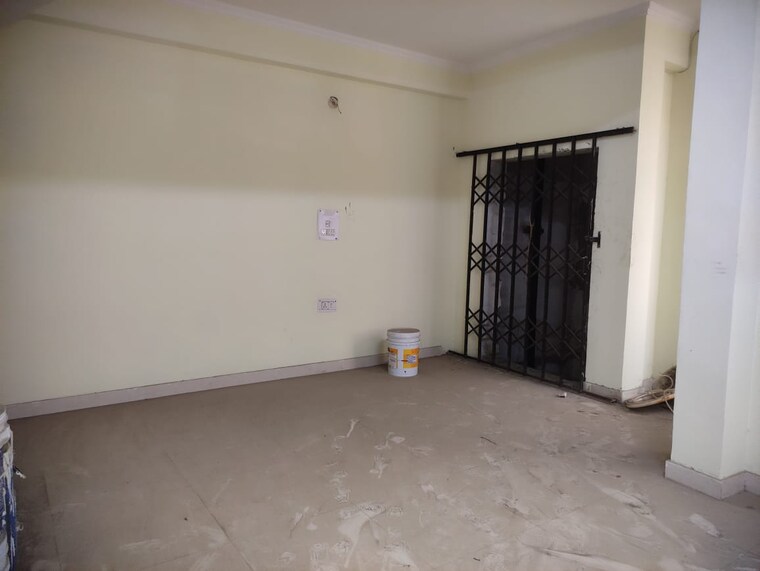 Room, site 4 sahibabad Commercial Office Space 1800 Sq.Ft. In Site 4 Sahibabad Ghaziabad 9350199