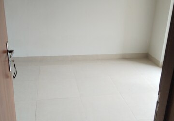 Room in 2.5 BHK Builder Floor at Central Park 3 Flower Valley, Sohna Sector 33 – for Rent