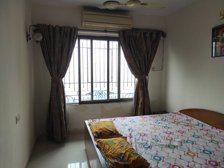 Bedroom, lake-primrose 2 Bedroom 970 Sq.Ft. Apartment In Powai Mumbai 9350212