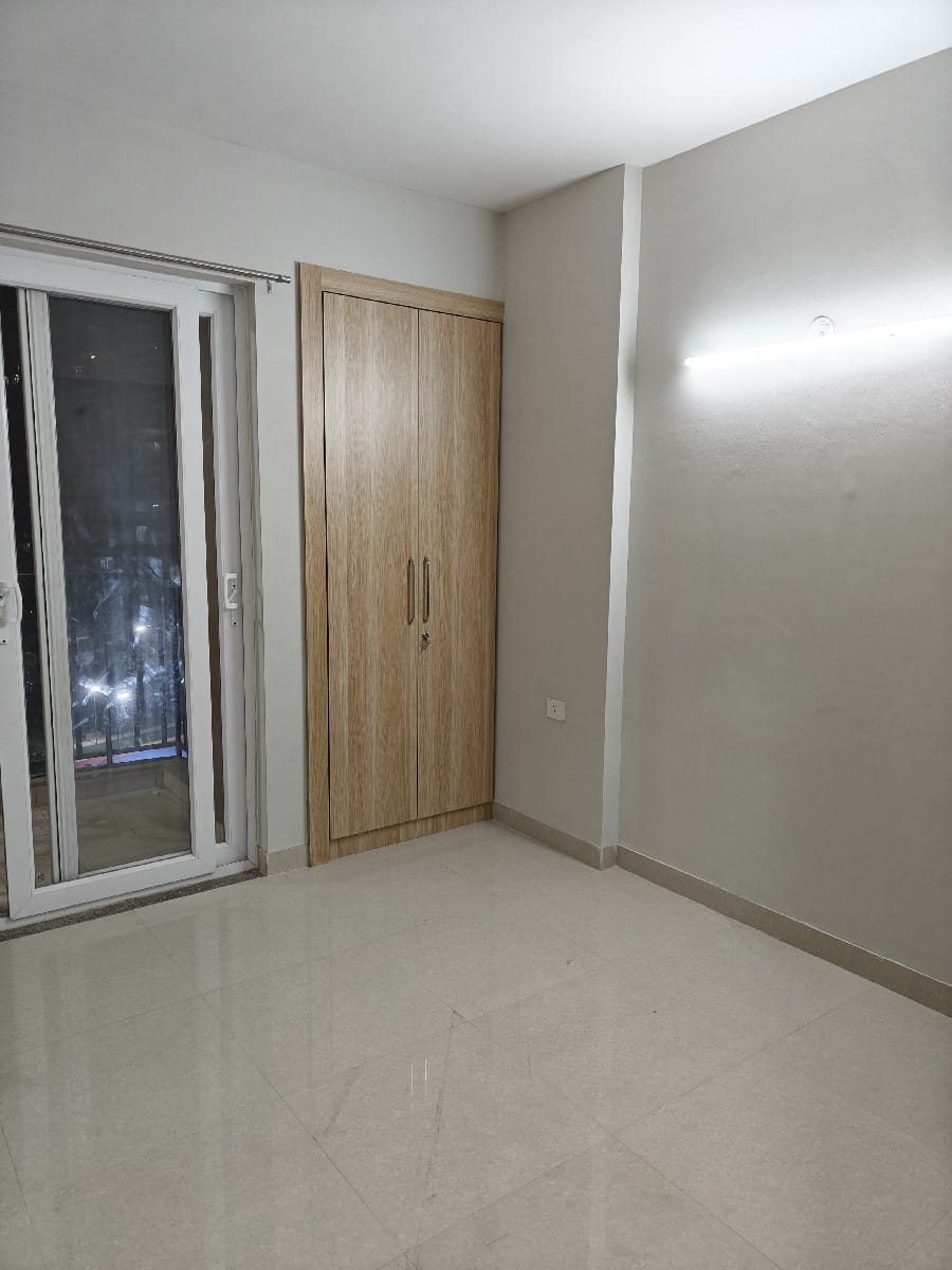 3 BHK + Extra Room Apartment For Rent in Tata Eureka Park