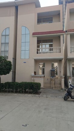4 BHK Villa For Sale in Supertech UpCountry Grand Circuit