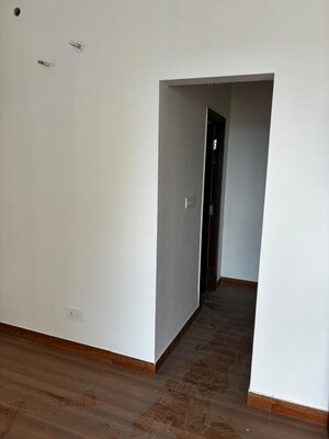 Room in 3 BHK Apartment at Shalimar Mannat, Faizabad Road – for Rent