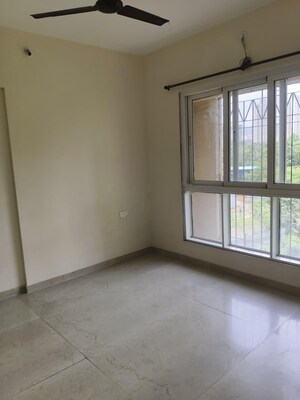 Room in 1.5 BHK Apartment at Dosti West County, Balkum Pada – for Rent