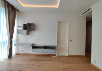 Room in 1 BHK Apartment at Bhartiya Leela Residences, Thanisandra Main Road – for Rent