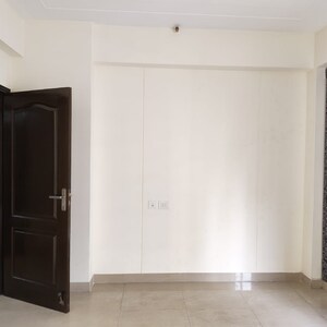 Room in 3 BHK Apartment at Exotica Fresco, Sector 137 – for Rent