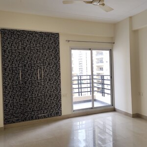Room in 3 BHK Apartment at Exotica Fresco, Sector 137 – for Rent