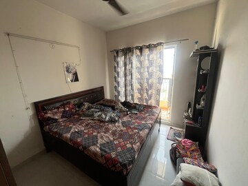 Bedroom in 3 BHK Apartment at DLF The Skycourt, Sector 86 – for Rent