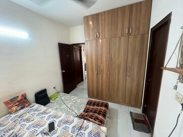 Bedroom in 3 BHK Apartment at DLF The Skycourt, Sector 86 – for Rent
