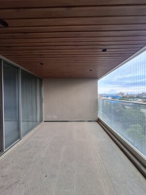 Room in 4 BHK Apartment at Aramus The Domus, Seawoods – for Sale