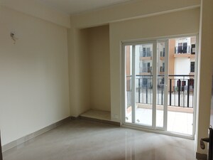 Room in 2 BHK Apartment at Amrapali Terrace Homes, Tech Zone 4 Greater Noida – for Rent