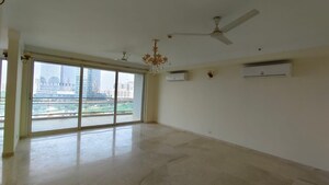 Room in 4 BHK Apartment at Adani Oyster Grande Phase 2, Sector 102 – for Rent