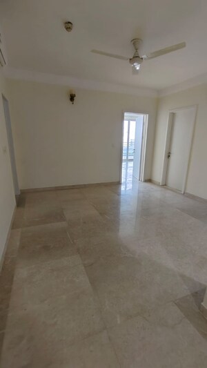 Room in 4 BHK Apartment at Adani Oyster Grande Phase 2, Sector 102 – for Rent