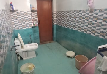 Bathroom in 2.5 BHK Independent House at Gms Road – for Rent