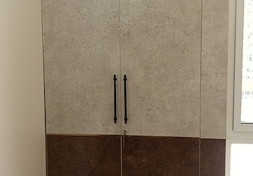 Furnished Amenities in 4 BHK Apartment at UPAVP Ganga Yamuna And Hindon Enclave, Pratap Vihar – for Rent