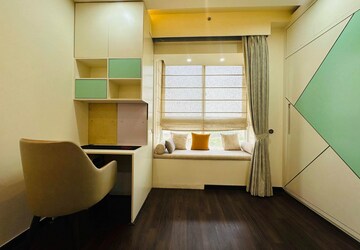 Room in 4 BHK Apartment at Bhartiya Nikoo Homes Phase 2, Thanisandra Main Road – for Rent