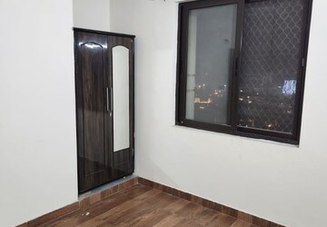 Room in 3 BHK Apartment at Shalimar Mannat, Faizabad Road – for Rent
