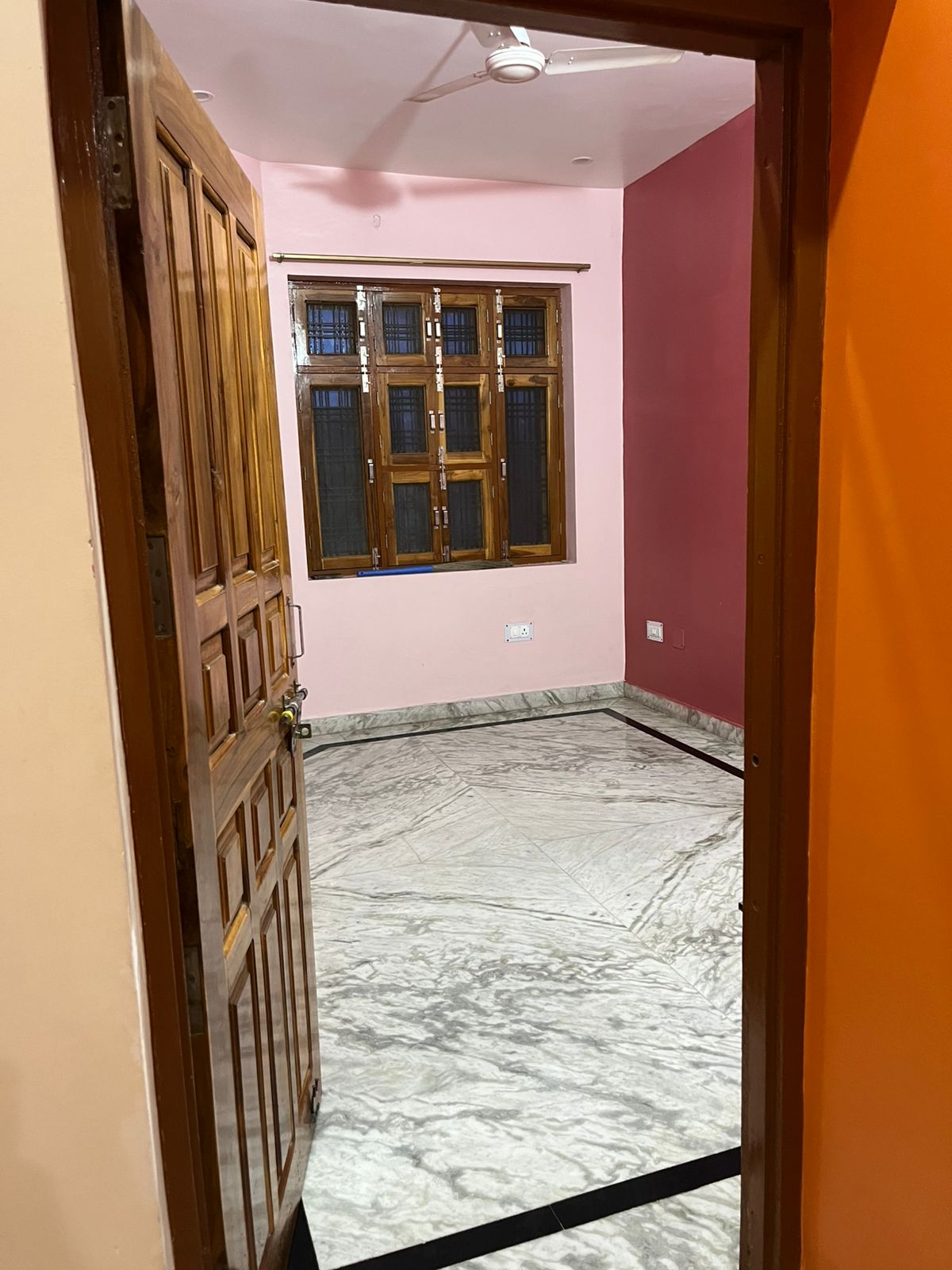 2 BHK + Pooja Room Independent House For Rent in Gomti Nagar