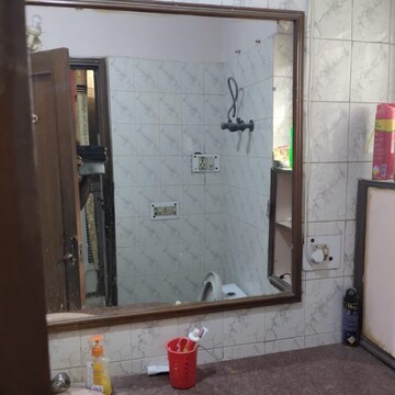 Bathroom in 2 BHK Builder Floor at RWA Apartments Sector 41, Sector 41 – for Rent