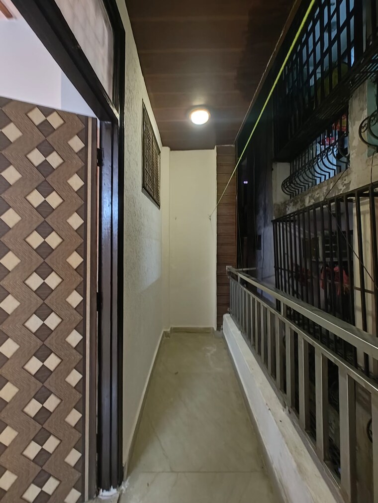 Balcony, govindpuri 2 Bedroom 550 Sq.Ft. Builder Floor In Govindpuri Delhi 9350407
