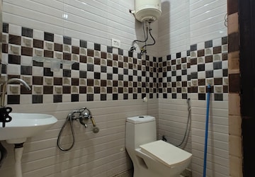 Team Area in 2 BHK Builder Floor at Govindpuri – for Rent