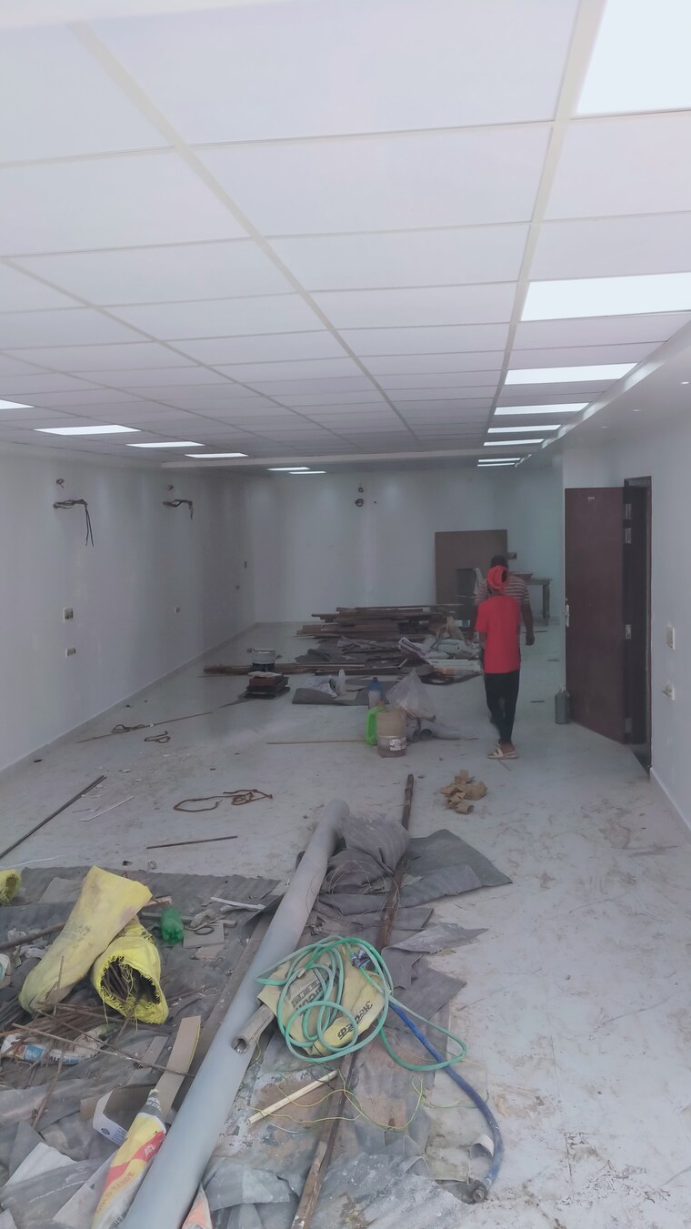 Team Area, gomti nagar Commercial Showroom 60000 Sq.Ft. In Gomti Nagar Lucknow 9350408