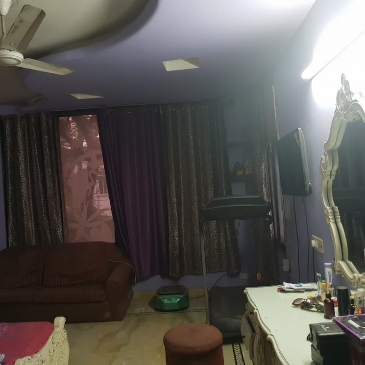 Team Area, varun-enclave 4 Bedroom 1550 Sq.Ft. Apartment In Sector 28 Noida 9350461