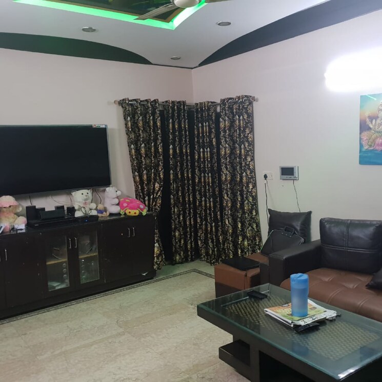 Living Room, varun-enclave 4 Bedroom 1550 Sq.Ft. Apartment In Sector 28 Noida 9350461