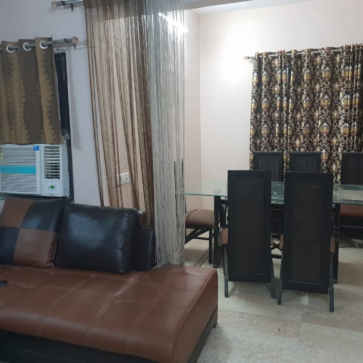 Living Room, varun-enclave 4 Bedroom 1550 Sq.Ft. Apartment In Sector 28 Noida 9350461