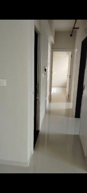 2 BHK Apartment For Rent in Rustomjee Azziano Wing E, Thane West