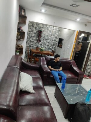 Living Room in 2 BHK Apartment at Mahanagar – for Rent