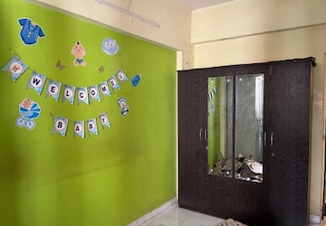 Room in 1 BHK Apartment at Soham CHS, Sanpada – for Rent