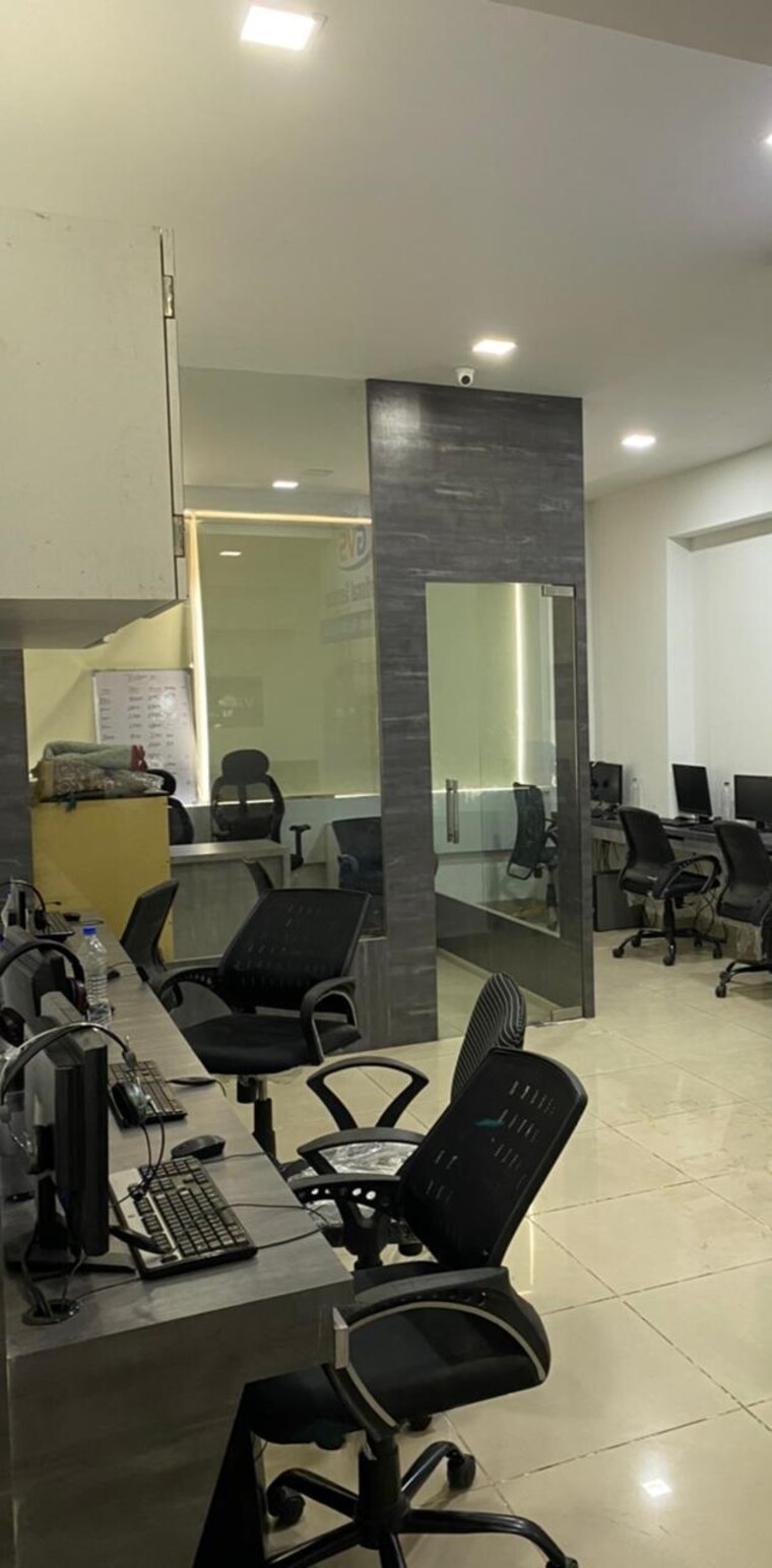 Team Area, haware-infotech-park Commercial Office Space 750 Sq.Ft. In Vashi Sector 30a Navi Mumbai 9350511