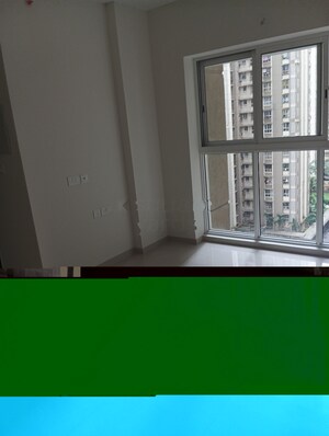 Room in 1 BHK Apartment at Lodha Amara, Kolshet Road – for Rent