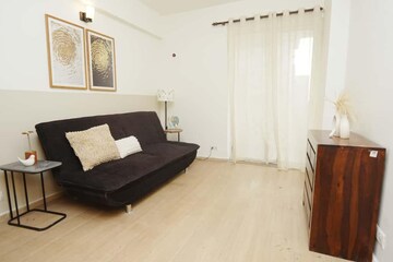 Living Room in 3.5 BHK Builder Floor at SS Linden, Sector 84 – for Rent