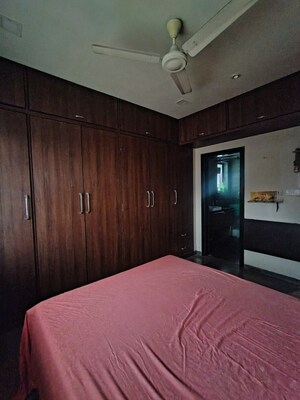 Furnished Amenities in 3 BHK Apartment at Shree Adinath Towers, Borivali East – for Rent