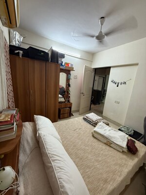 Bedroom in 2 BHK Apartment at Khar West – for Rent