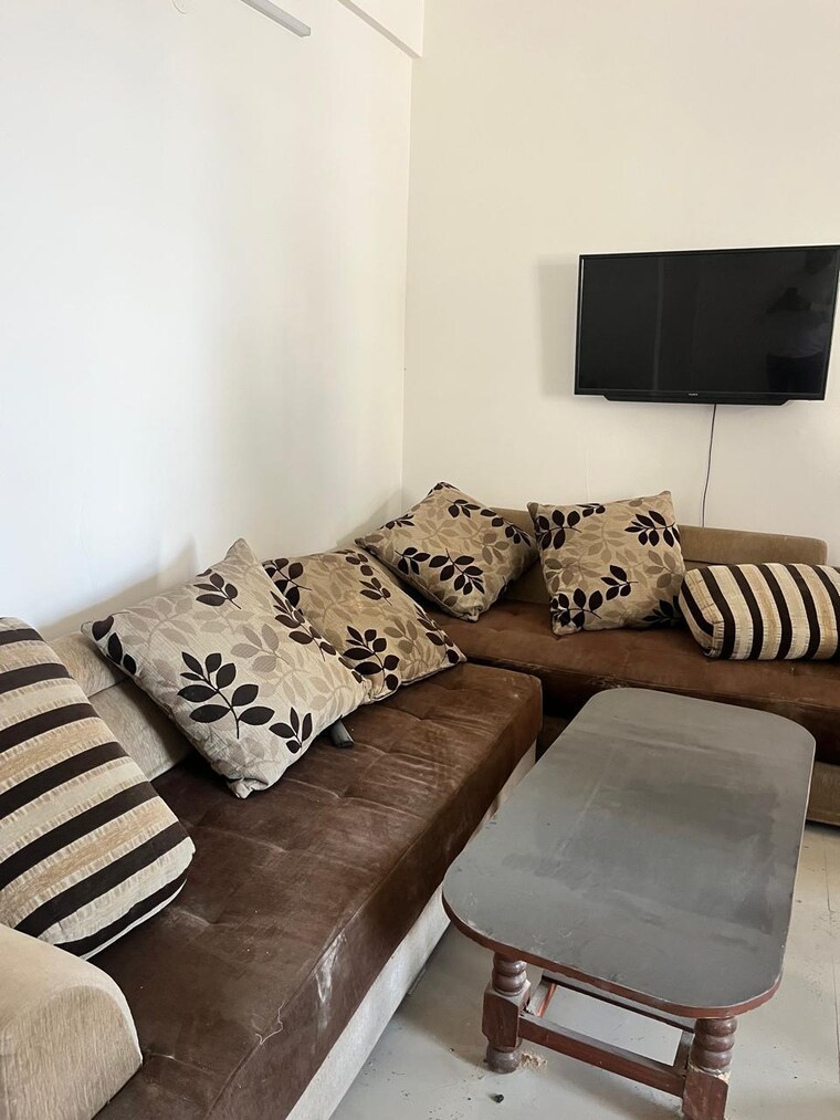 Living Room, breez-global-heights 2 Bedroom 623 Sq.Ft. Apartment In Sohna Sector 33 Gurgaon 9350615