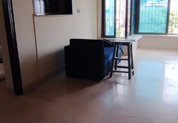 Room in 2 BHK Apartment at Santacruz West – for Rent